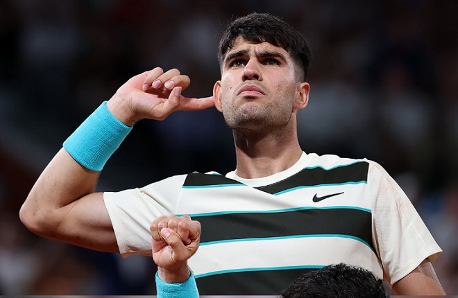 Carlos Alcaraz thẳng tiến vòng 4 Roland Garros 2025