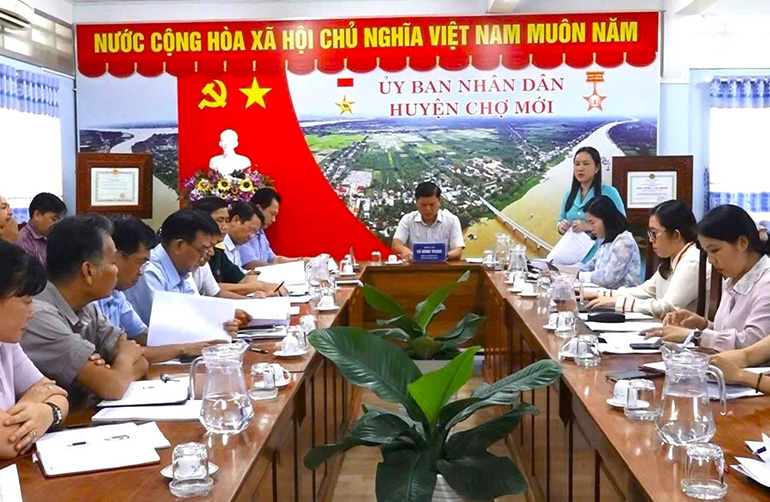 Thống nhất phương án bố trí tái định cư cho hộ dân sạt lở xã Long Điền B