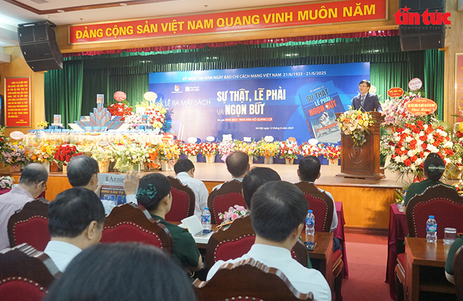 Ra mắt sách ‘Sự thật, Lẽ phải và Ngọn bút’ nhân kỷ niệm 100 năm Báo chí Cách mạng Việt Nam