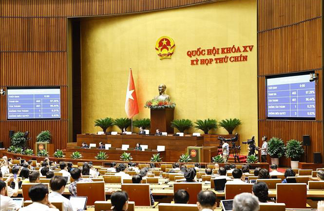Ngày 13/6, Quốc hội nghe giải trình dự thảo sửa đổi, bổ sung một số điều của Hiến pháp năm 2013